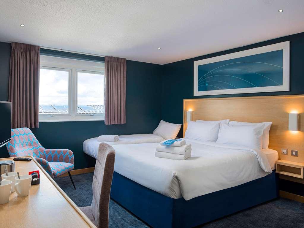 Travelodge Cambridge Central Room photo