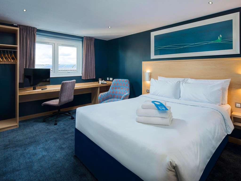Travelodge Cambridge Central Room photo